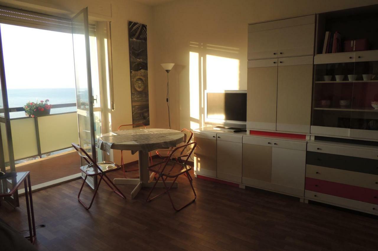 Interno 132 Apartment Porto San Giorgio Exterior foto